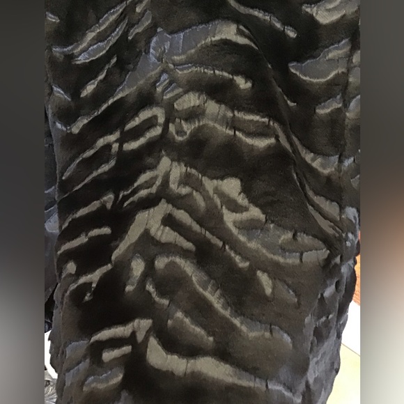 JLo By Jennifer Lopez Outerwear Black Faux Fur Double Breasted Jacket With Tie - Picture 9 of 17